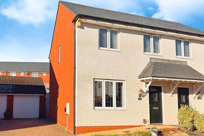 3 Bedroom Semi Detached House For Sale In Holland Drive, Exeter, EX1