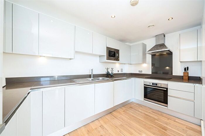 4 Bedroom Flat To Rent In Seager Place, London, SE8