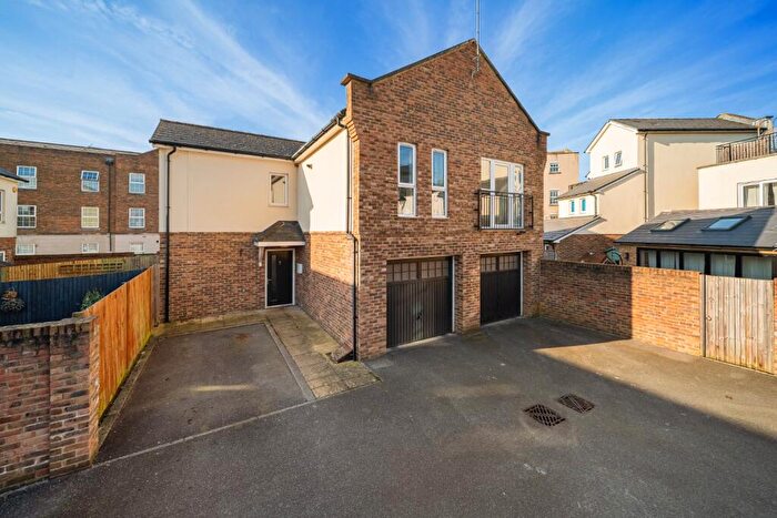 1 Bedroom Semi-Detached House To Rent In Vaughan Avenue, Greenhithe, Kent, DA9