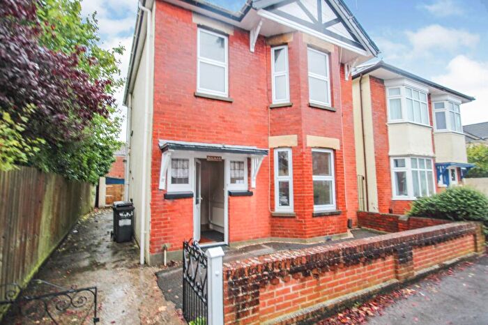 4 Bedroom Property To Rent In Somerley Road, Bournemouth, BH9