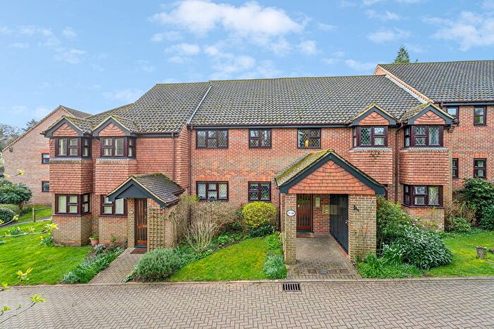 2 Bedroom Flat For Sale In Turneys Orchard, Chorleywood, WD3