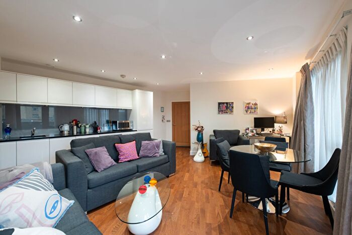 1 Bedroom Flat To Rent In Lawn Road, London, NW3