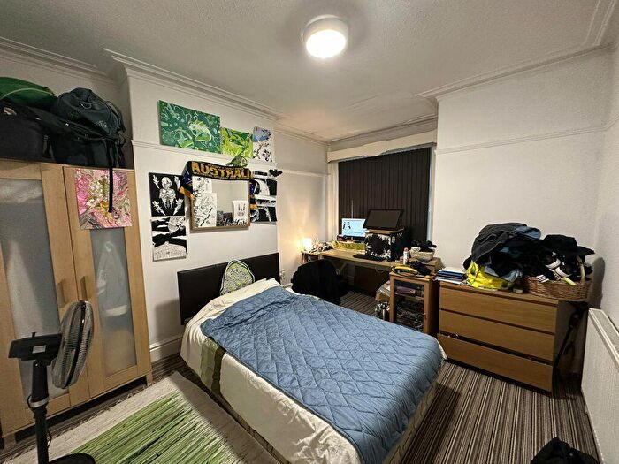 5 Bedroom House To Rent In Willesden Avenue, Victoria Park, £pppw, M13