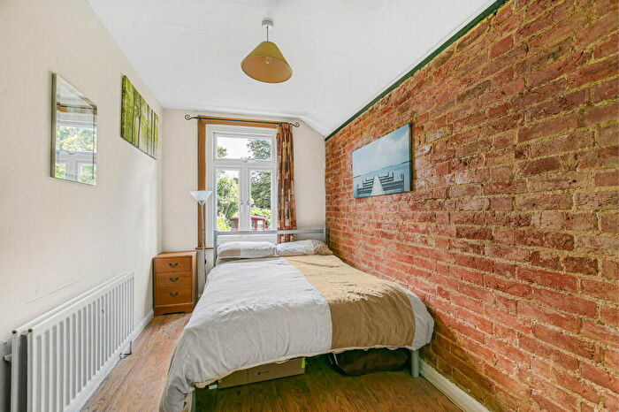2 Bedroom Semi-Detached House For Sale In Stoke Road, Guildford, GU1