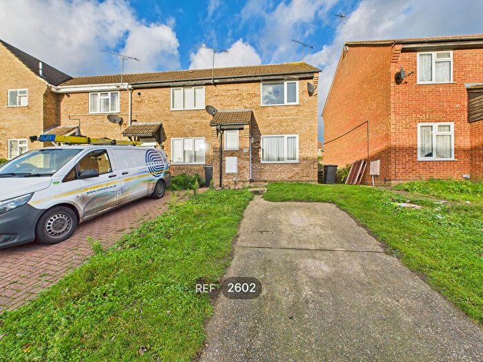 2 Bedroom Property To Rent In Buttercup Close, Ipswich, IP8