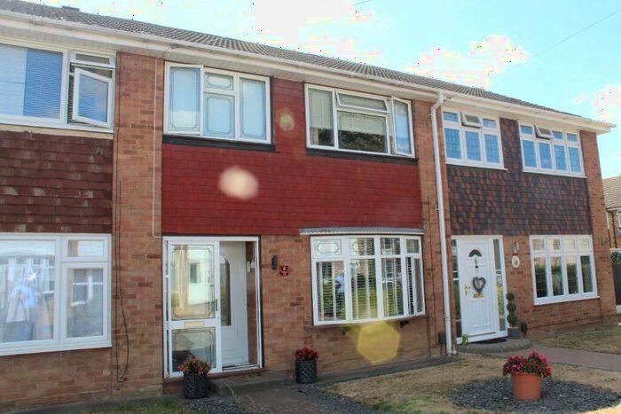 3 Bedroom Terraced House To Rent In Hawkinge Way, Hornchurch, Essex, RM12