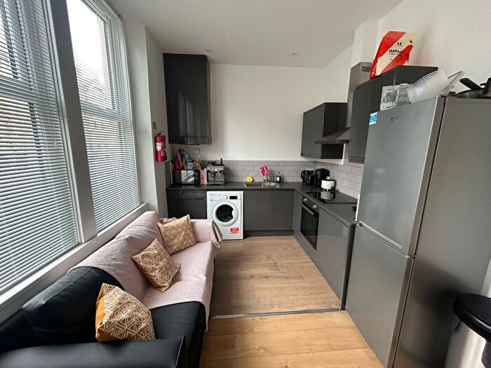 2 Bedroom Property To Rent In Hutton Terrace, Newcastle Upon Tyne, NE2