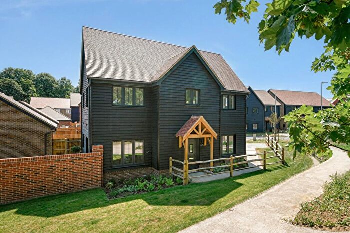 4 Bedroom Detached House For Sale In Coningsby Road, Hawkinge, Kent, CT18