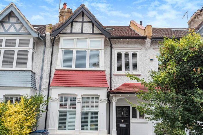 5 Bedroom Property To Rent In Hamilton Road, London, W4