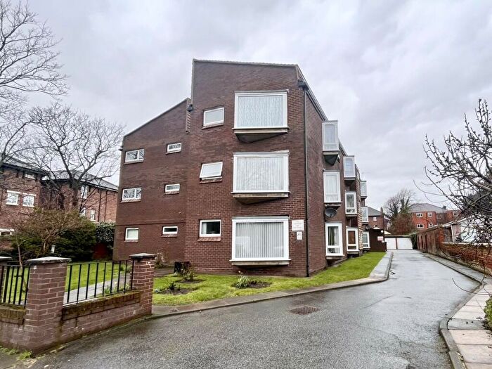 2 Bedroom Apartment For Sale In Marina House, Cambridge Road, Waterloo, L22