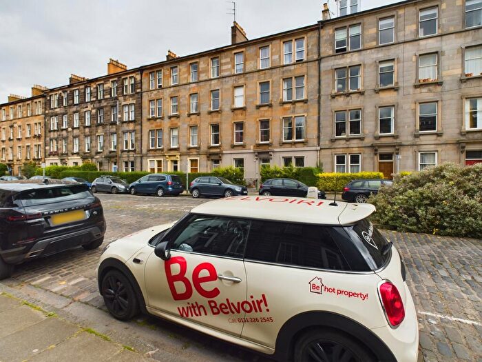 4 Bedroom Flat To Rent In East Claremont Street, New Town, Edinburgh, EH7