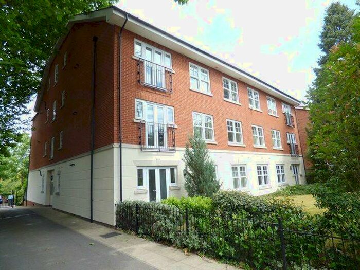 2 Bedroom Apartment To Rent In Albany House, Lovelace Road, Surbiton, Surrey, KT6