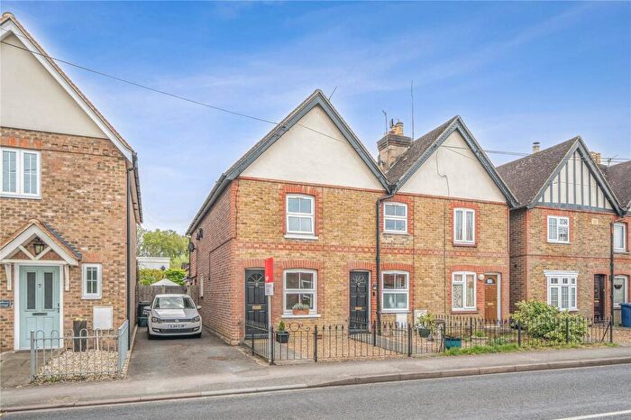 2 Bedroom End Of Terrace House For Sale In Milford Road, Elstead, Godalming, Surrey, GU8