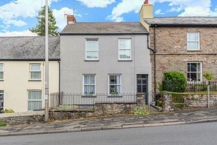 5 Bedroom Terraced House For Sale In Sennybridge, Powys, LD3
