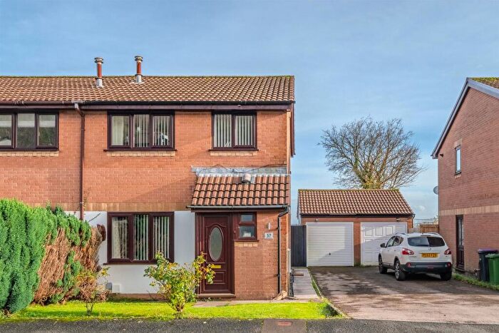 3 Bedroom Semi Detached House For Sale In Oaklands View, Greenmeadow, Cwmbran, NP44