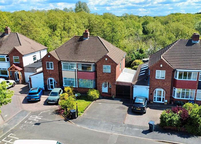 3 Bedroom Semi-Detached House For Sale In Blakesley Close, Walmley, Sutton Coldfield, B76