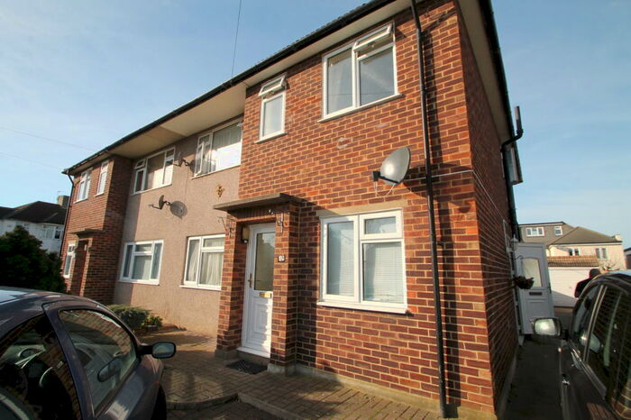 2 Bedroom Maisonette To Rent In Onslow Drive, Sidcup, DA14