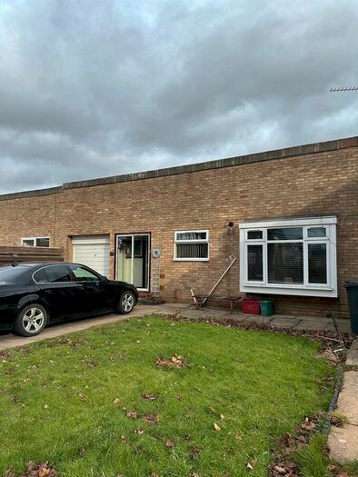 4 Bedroom Bungalow To Rent In Danesbury Crescent, Sydenham, Leamington Spa, CV31