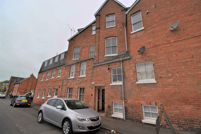 2 Bedroom Terraced House To Rent In Warwick Place, Leamington Spa, Warwickshire, CV32