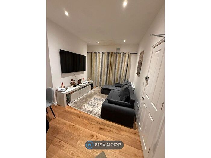 1 Bedroom Flat To Rent In London, London, N7