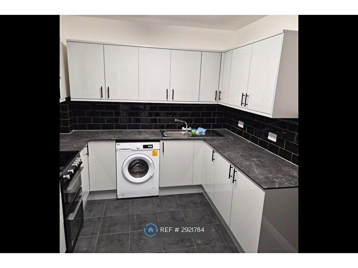 2 Bedroom Flat To Rent In Trent Road, Hinckley, LE10