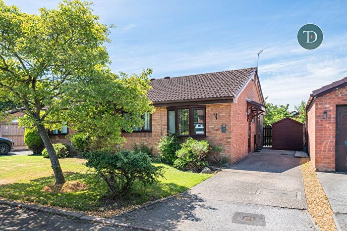 2 Bedroom Semi-Detached Bungalow For Sale In Linden Close, Great Sutton, Ellesmere Port, CH66