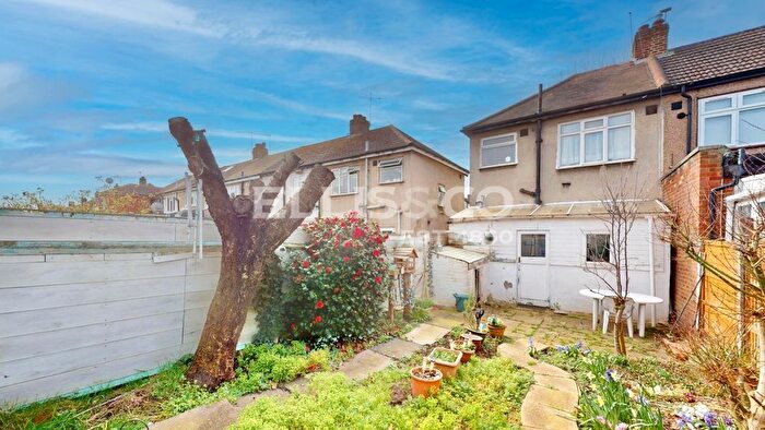 2 Bedroom End Terrace House For Sale In Rutland Road, Southall, UB1