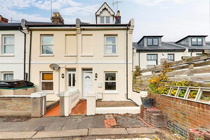 3 Bedroom End Of Terrace House For Sale In Providence Terrace, Worthing, BN11