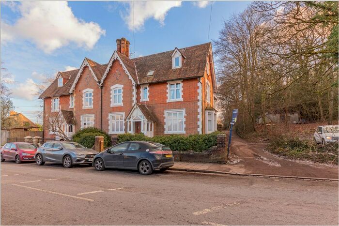 2 Bedroom Flat To Rent In Cranmore Lane, Aldershot, GU11