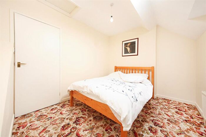 2 Bedroom End Of Terrace House To Rent In Post Office Row, Litton, Buxton, SK17
