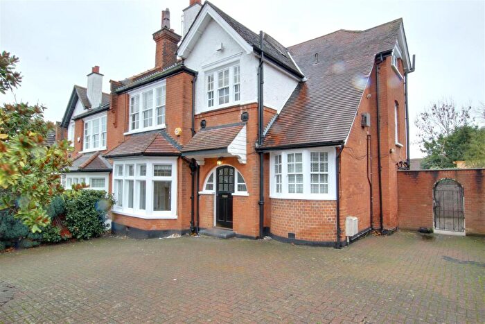 5 Bedroom Detached House To Rent In Old Park Ridings, London, N21