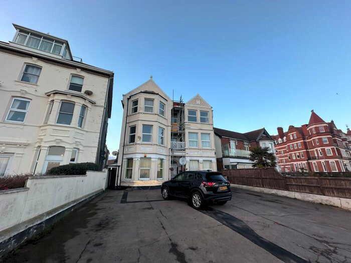 1 Bedroom Flat To Rent In Marine Parade, Clacton-On-Sea, CO15