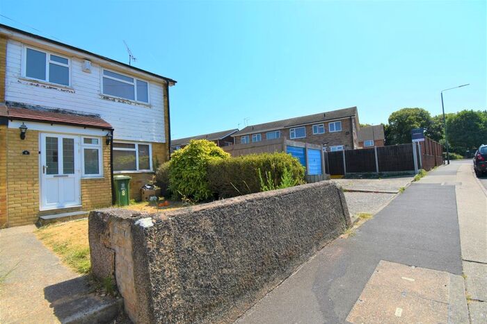 3 Bedroom Terraced House To Rent In Heron Hill, Belvedere, DA17