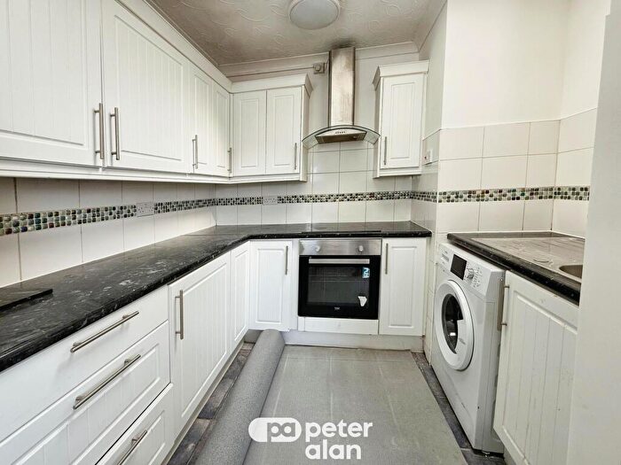 2 Bedroom Flat To Rent In Brandreth Road, Cardiff, CF23