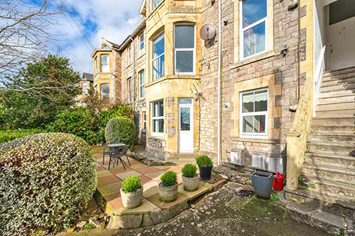 1 Bedroom Flat For Sale In Edinburgh Place, Weston Super Mare - Garden Flat, BS23