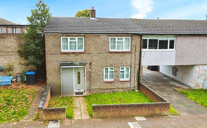 3 Bedroom Property For Sale In Deimos Drive, Hemel Hempstead, HP2