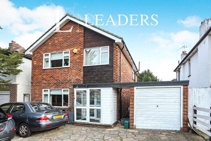 1 Bedroom House To Rent In Links Way, Beckenham, BR3