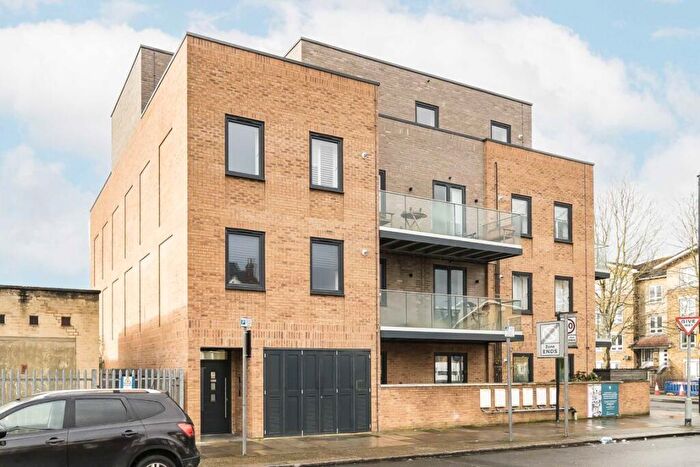 1 Bedroom Flat For Sale In Curzon Crescent, Harlesden, NW10