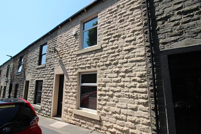 2 Bedroom Terraced House To Rent In Millar Barn Lane, Waterfoot, BB4