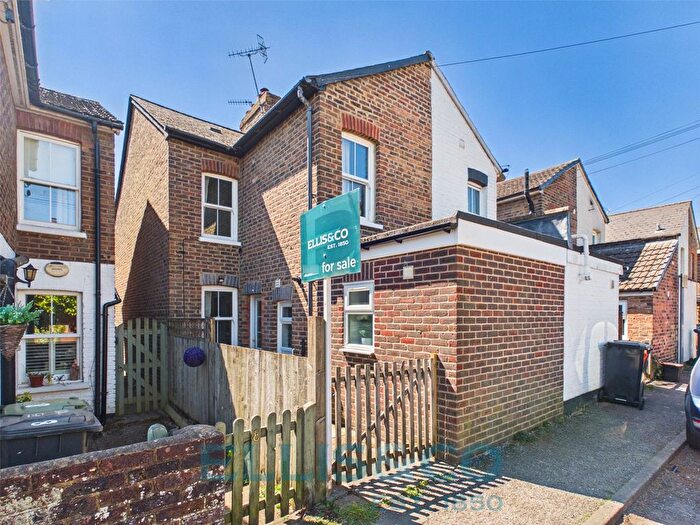 3 Bedroom End Of Terrace House For Sale In Hawden Road, Tonbridge, Kent, TN9