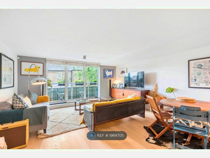 2 Bedroom Terraced House To Rent In Vineyard Path, London, SW14