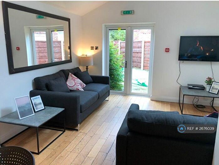 8 Bedroom Semi Detached House To Rent In Cotton Lane, Manchester, M20