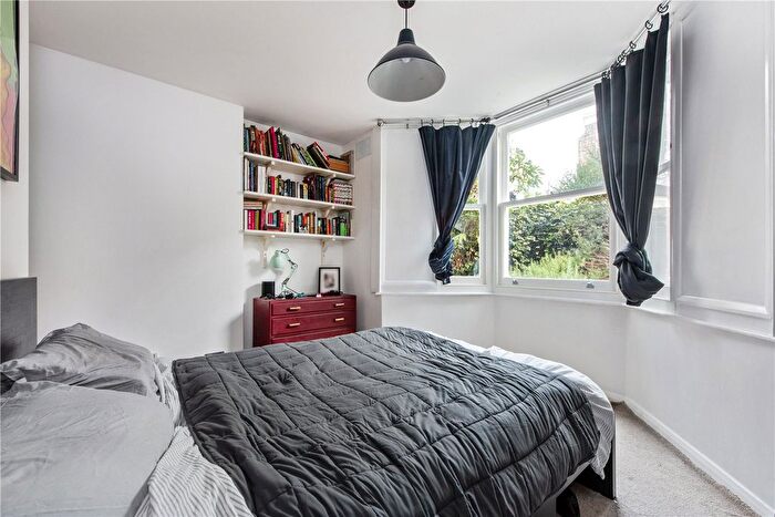 2 Bedroom Flat To Rent In Albion Road, London, N16