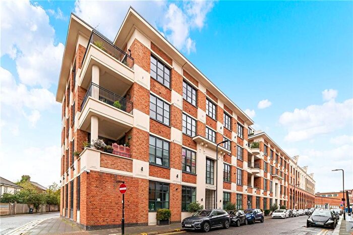 1 Bedroom Flat To Rent In Long Island House, London, W3