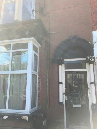 1 Bedroom Flat To Rent In Hainton Avenue, Grimsby DN32
