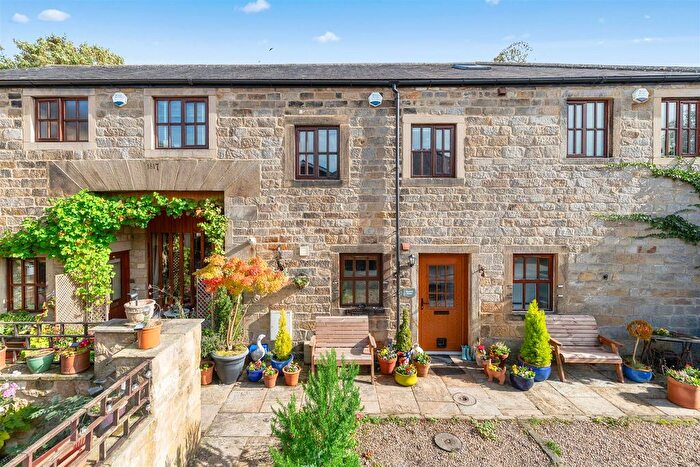 3 Bedroom Terraced House For Sale In Newall Hall Mews, Newall Hall Park, Otley, LS21