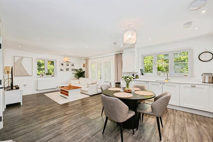 2 Bedroom Maisonette For Sale In Woodpecker Gardens, Burgh Heath, Tadworth, Surrey, KT20