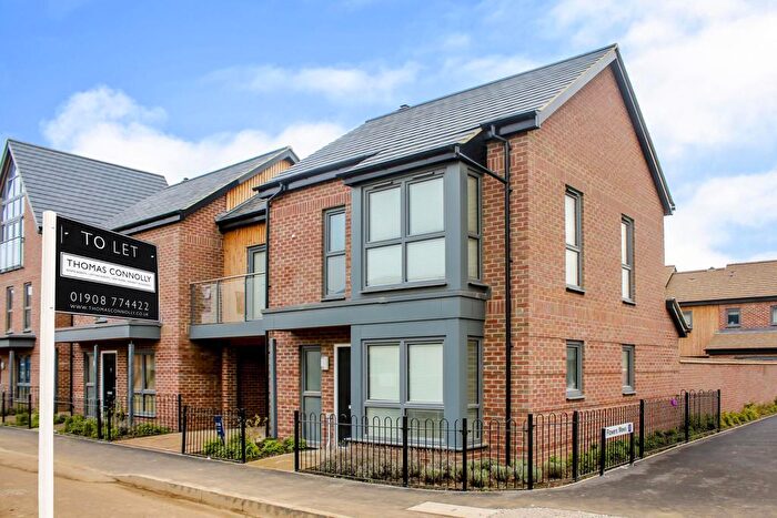 3 Bedroom End Of Terrace House To Rent In Harvard Way, Oakgrove, MK10