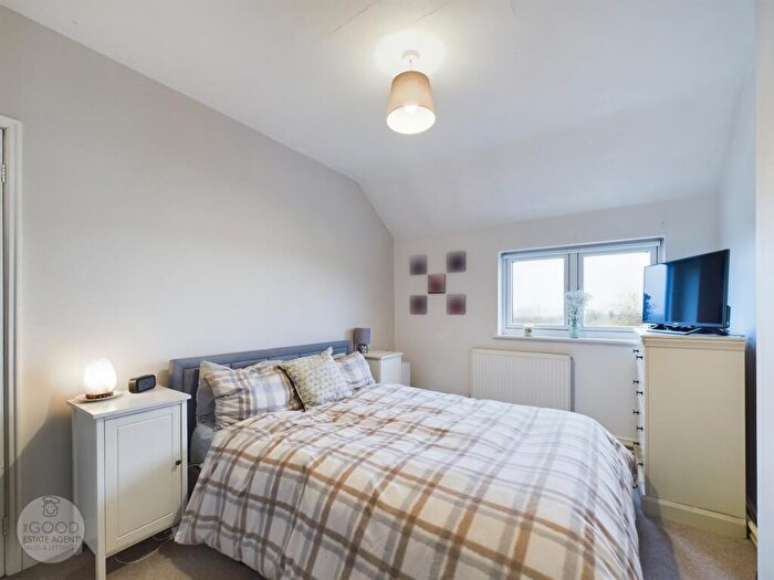 2 Bedroom Detached House For Sale In Portway, Hereford, HR4