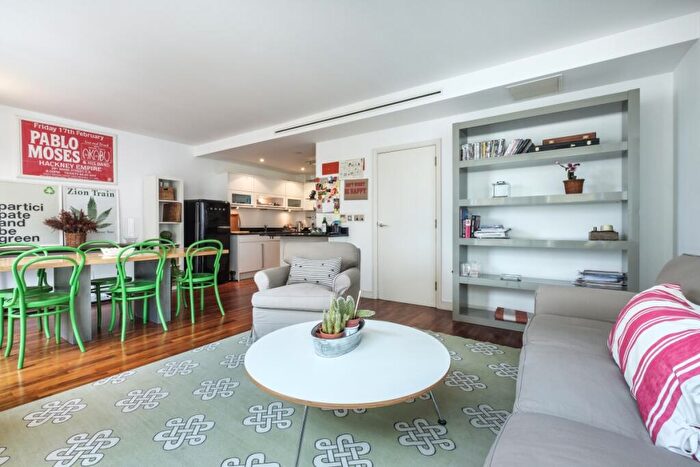 2 Bedroom Apartment To Rent In Luna House, Bermondsey, SE16